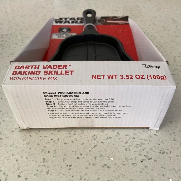 Baking Skillet Darth Vader - Star Wars - Picture 4 of 5